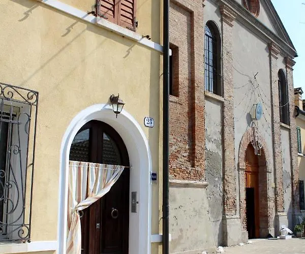Porta Del Carmine Comacchio