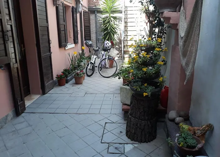 Porta Del Carmine Alojamento de Acomodação e Pequeno-almoço Comacchio